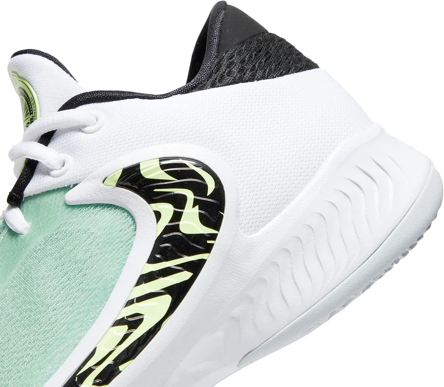 Nike Freak 4 Se (Big Kid)